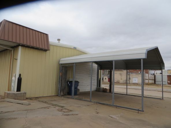 302 W Kansas Ave, Chickasha, OK 73018
